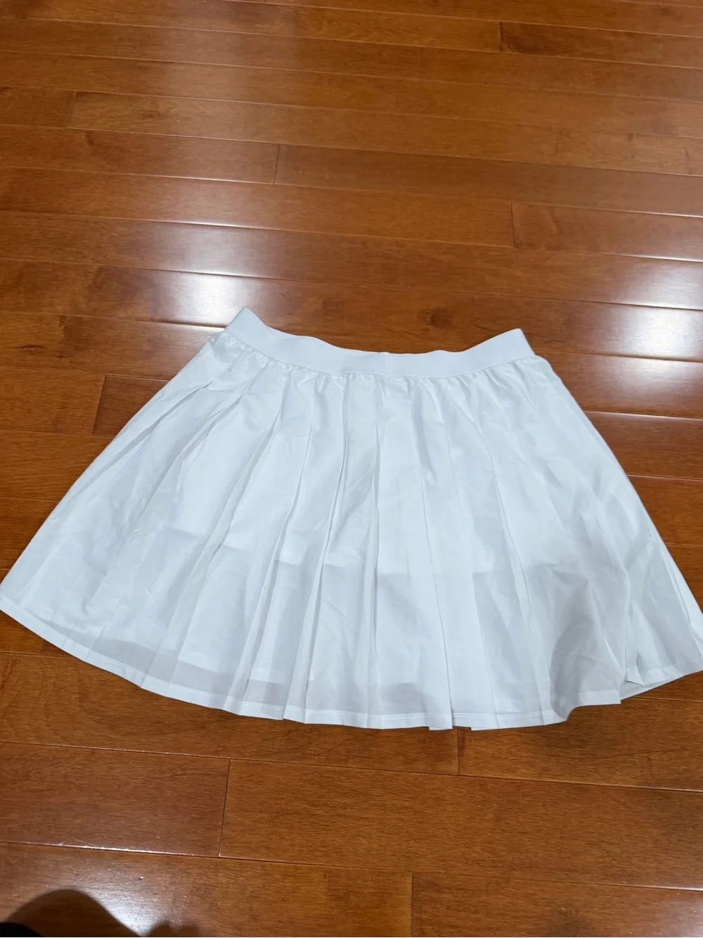 ALO Yoga White Pleated Mini Skirt